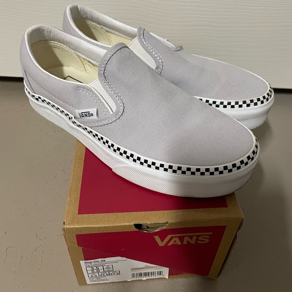 New! Vans Slip-On 59 Women’s Size 5